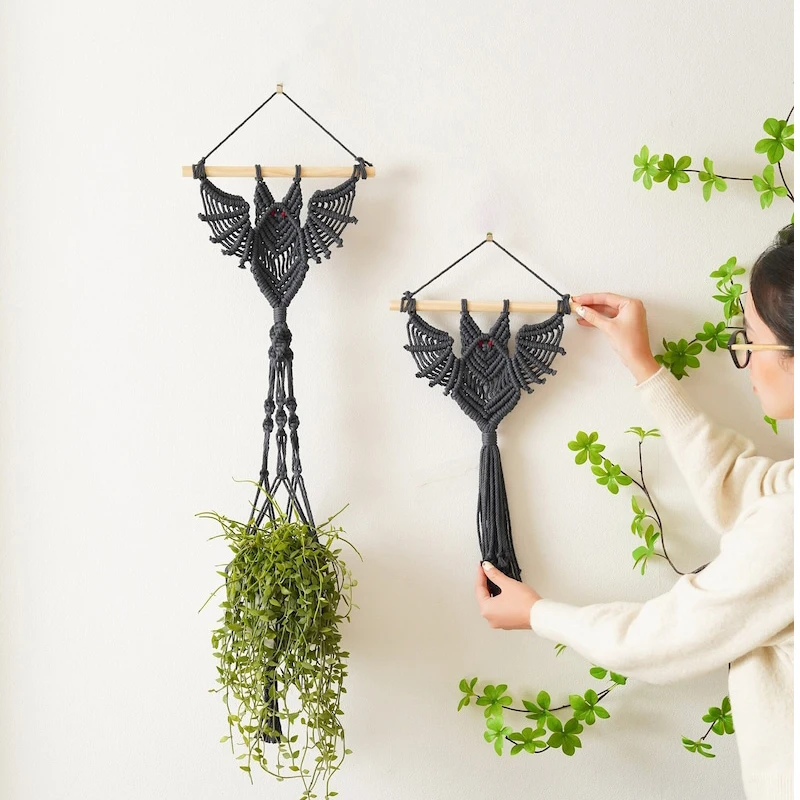 

Halloween Decor Bat Gothic Home Decor Witchy Macrame Wall Hanging Goth Decor Halloween Decoration Spooky Decor Goth Plant Hanger