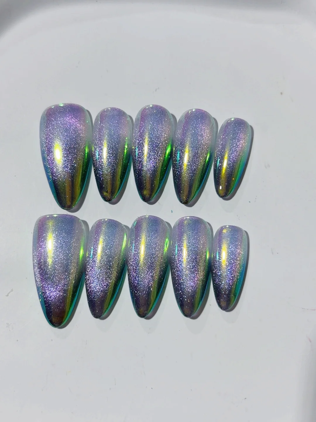 

Gradient Glossy Cat Eye Nail Art Fashion Manicure (C410)