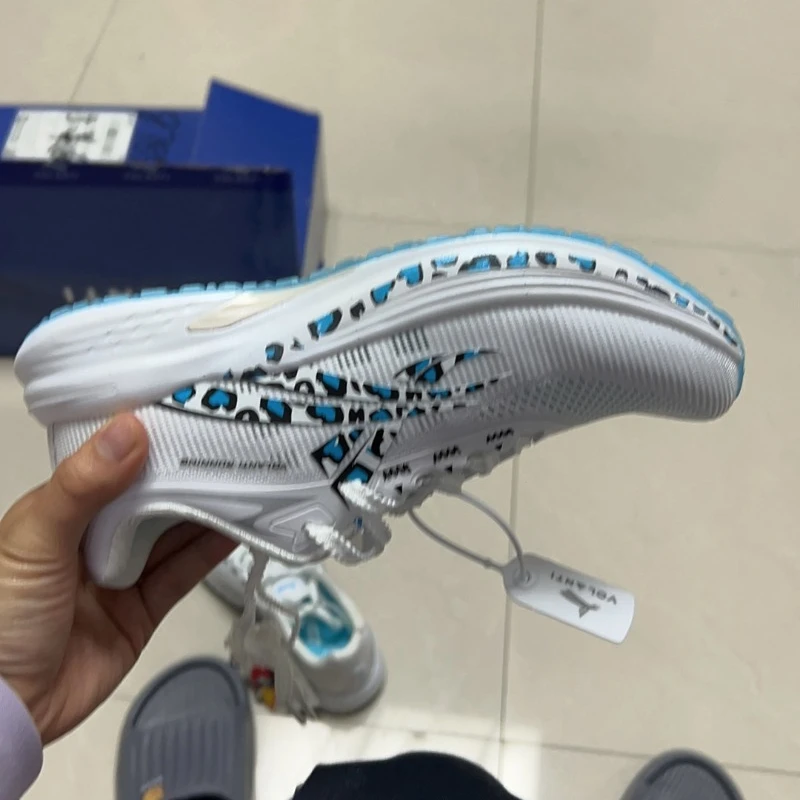 2026 New Trend Men Running Shoes Non-Slip Running Sports Shoe Unisex Outdoor Sports Man Shoes Top Quality Walking Jogging Shoes