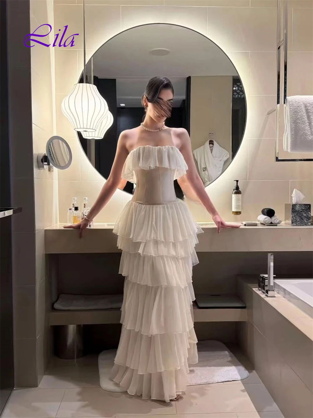 

Customized Elegant White Chiffon Evening Dress Classic Strapless Sleeveless Celebrity Gowns Soft Lace Up Back Tiered Prom Dress