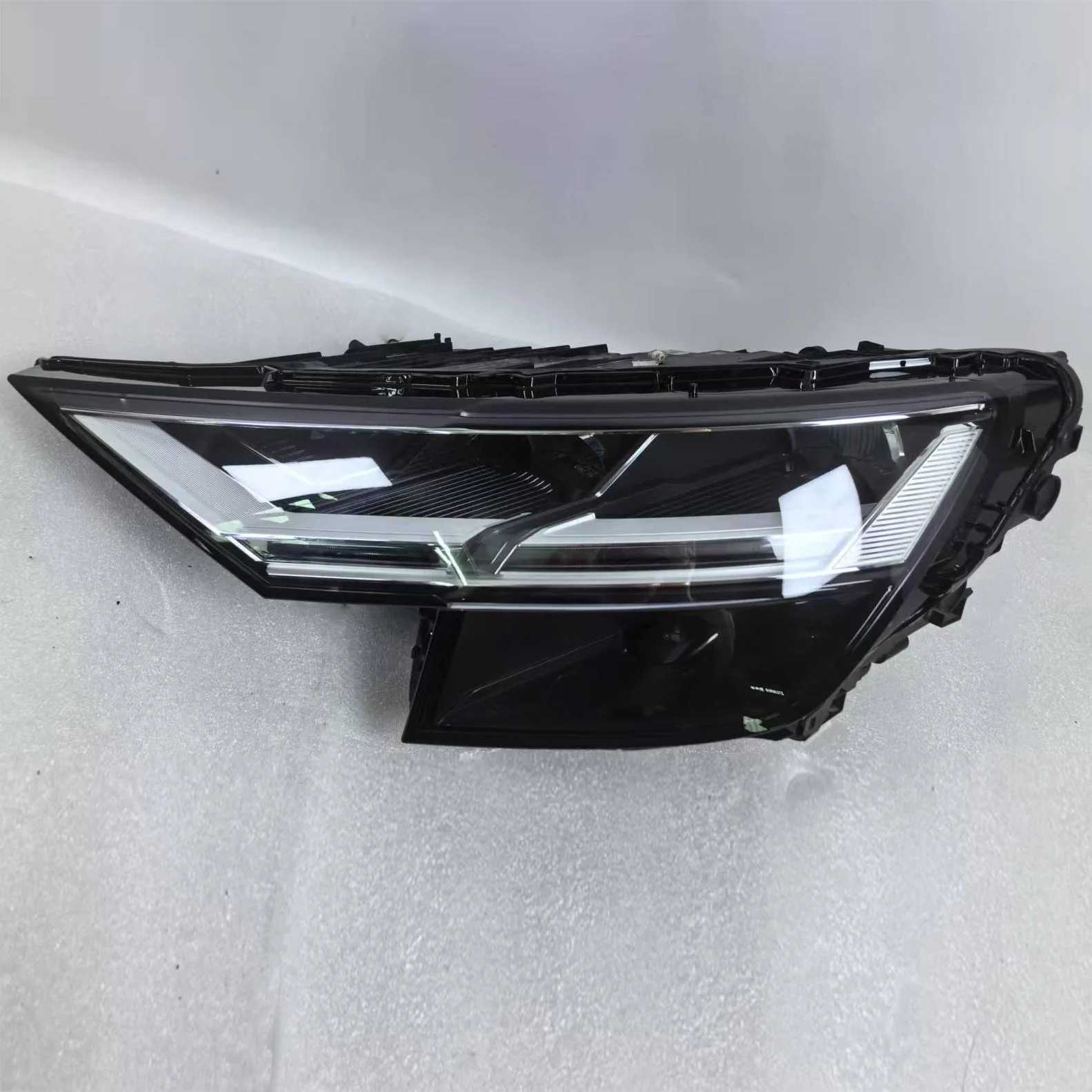 

For High Quality For Audi Q8 SQ8 RSQ8 LED Headlights OEM 2019 2020 2021 2022 2023 Original Q8 SQ8 RSQ8 Body Kit