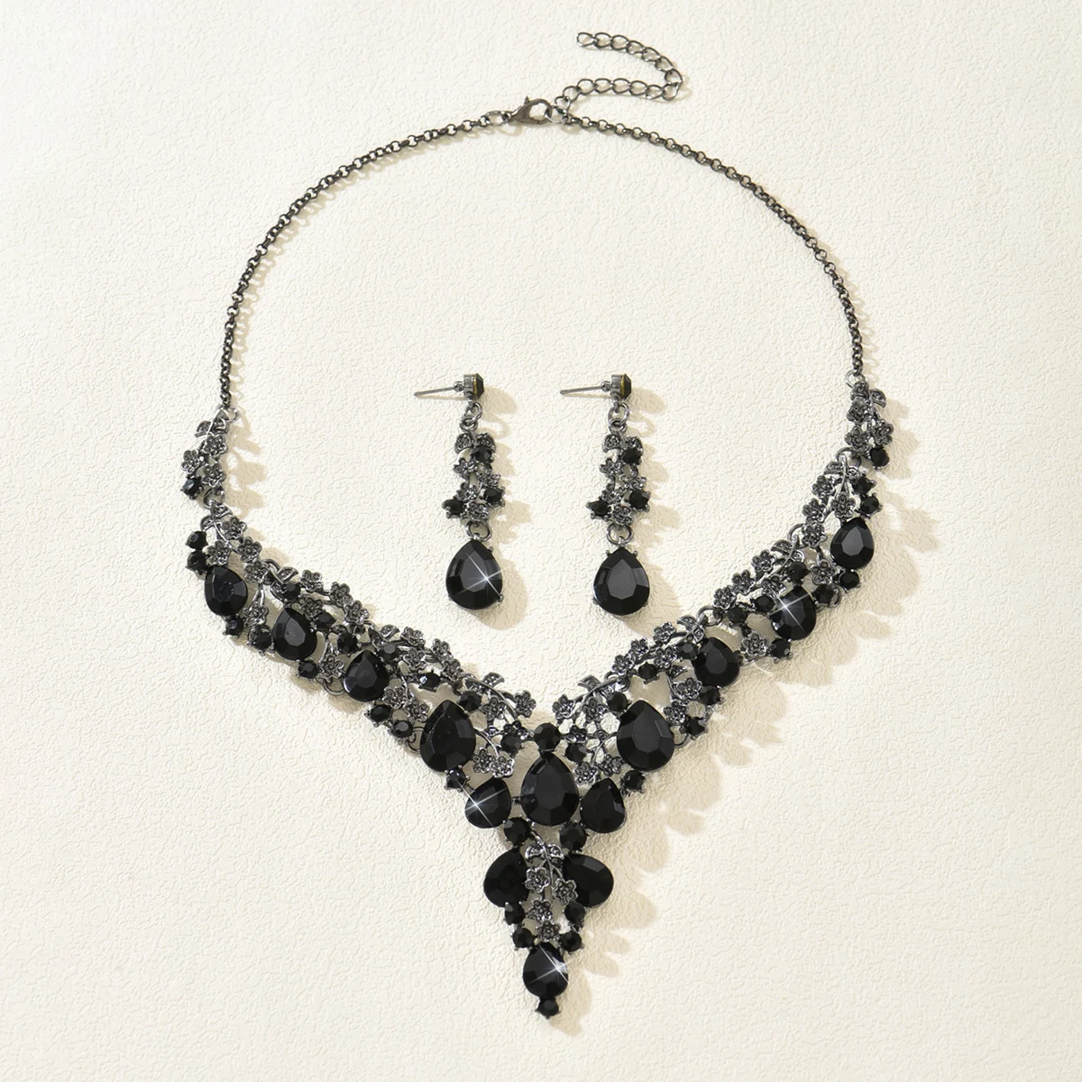 Edles Brautkleid mit Diamantbesatz, Prunkvolle Halskette, Ohrring-Set, Beliebtes Geschenk-Accessoire für Mädchen – Detail 30