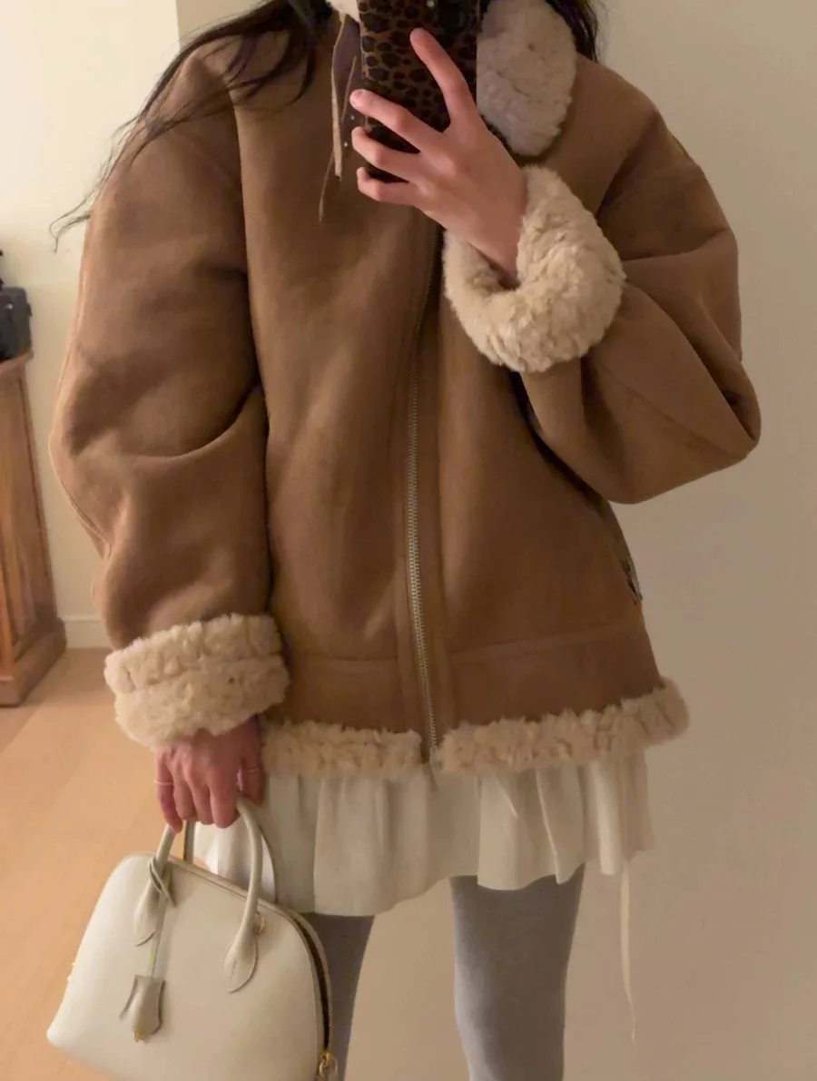 Calore e Stile: Giacca da donna in finta pelle scamosciata con pelliccia sintetica, design integrato, casual, comoda, cappotto corto con dettagli a zip, in poliestere