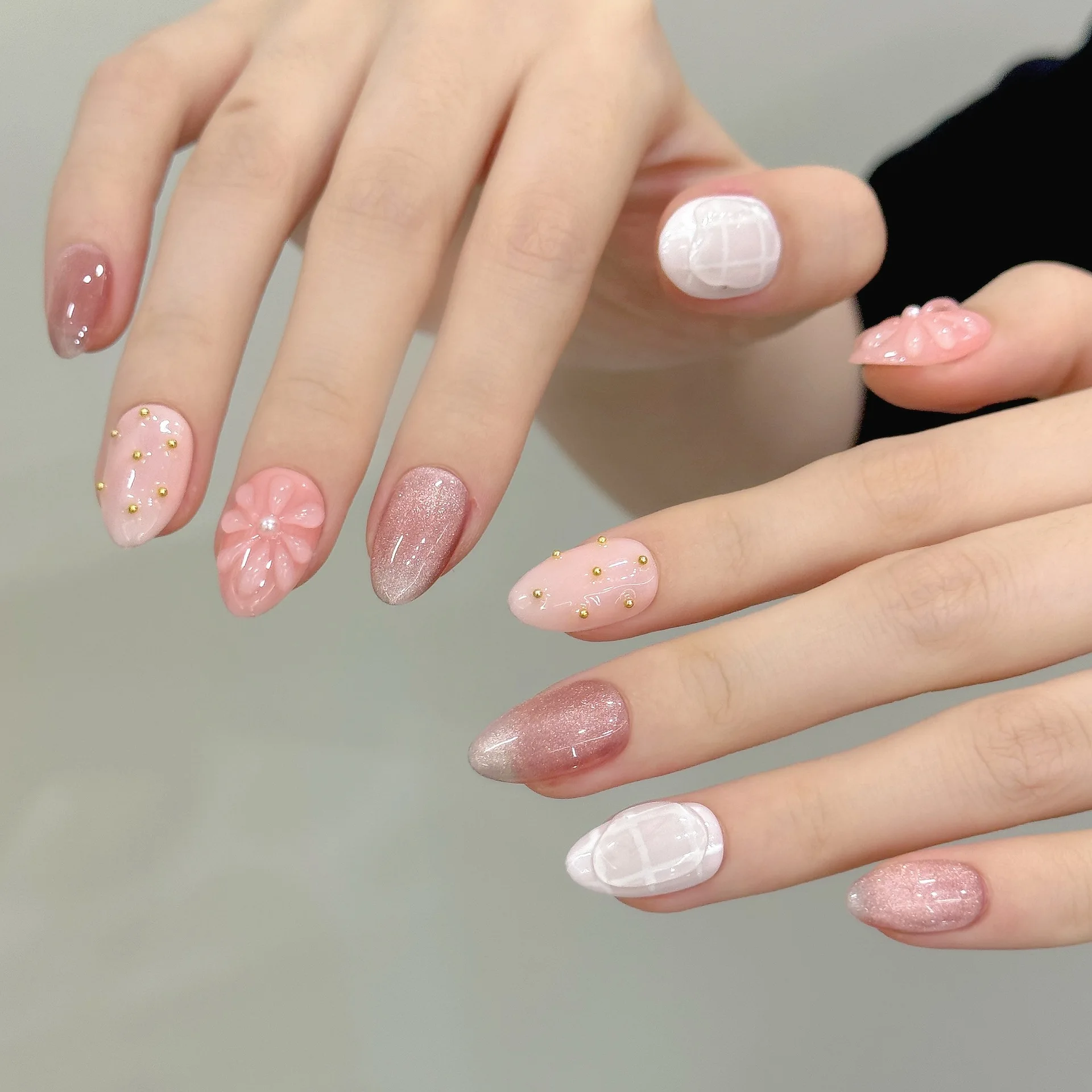 

10pcs Handmade Almond Press On Nails Sweet Pink 3D Flower Cat's Eye False Nails Simple Daily Korean Style Fake Nail Manicure Art