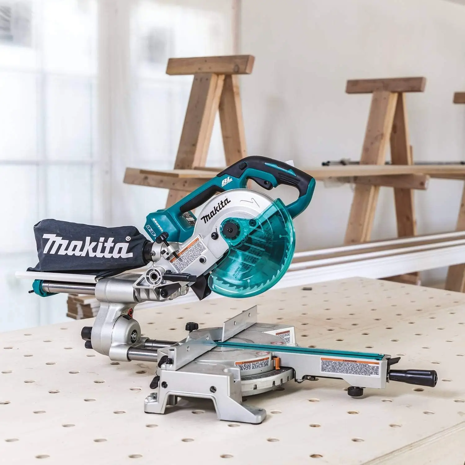 Makita XSL02Z 18V X2 LXT Lithium-Ion Brushless Cordless 7-1/2