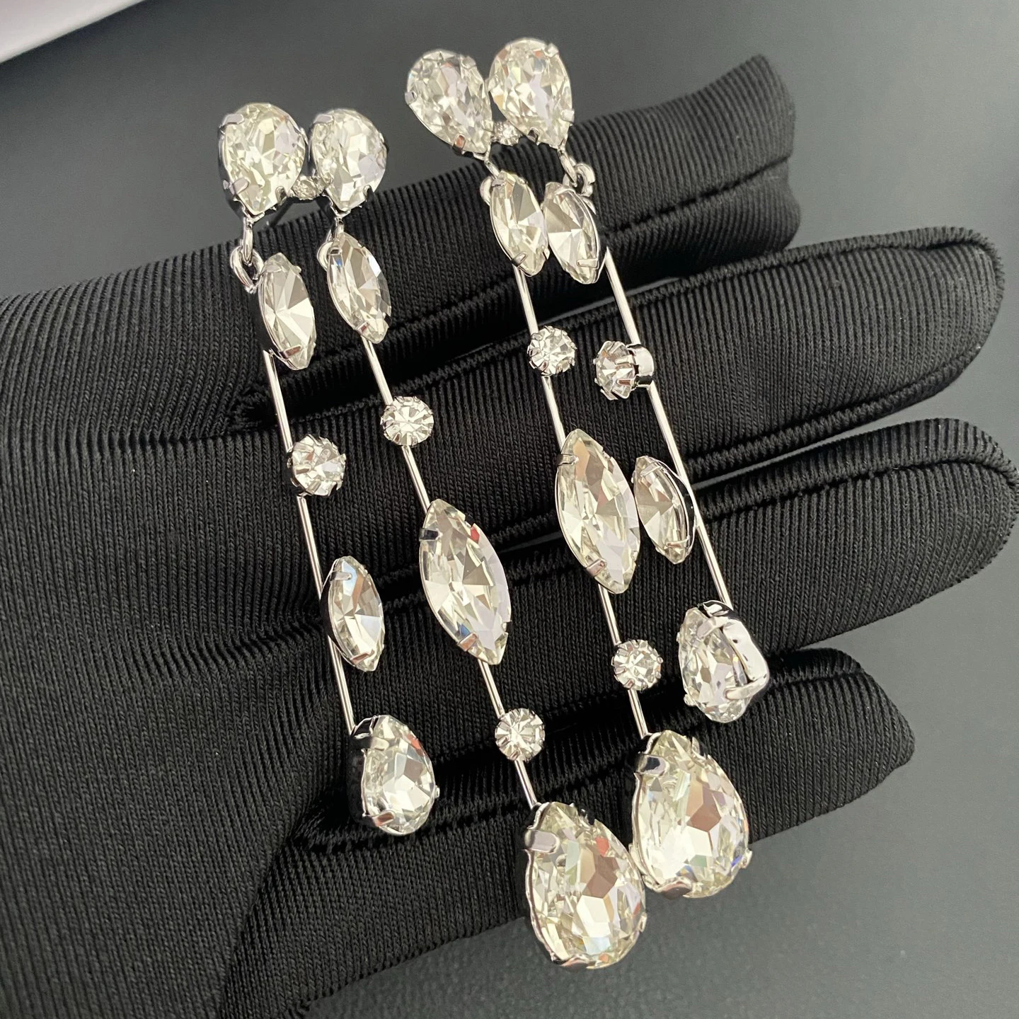 Europe America Fashion Crystal Long Elegant Earrings Woman Party Popularity Jewelry