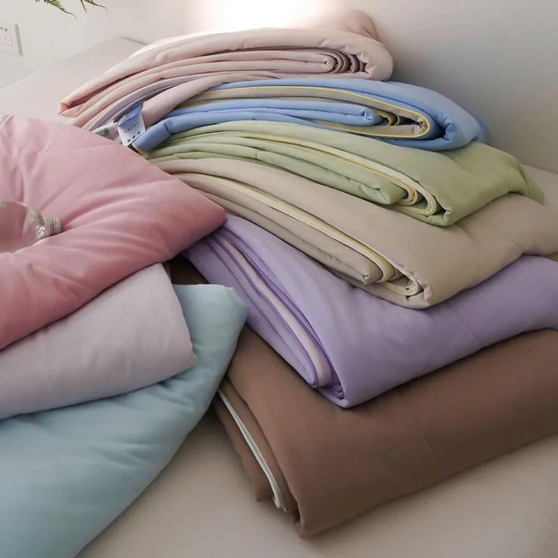 High-Quality Two-Color Summer Cool Quilt Nordic Air Conditioner Thin Comforter for Naked Sleep Lightweight Smooth Solid Blanket