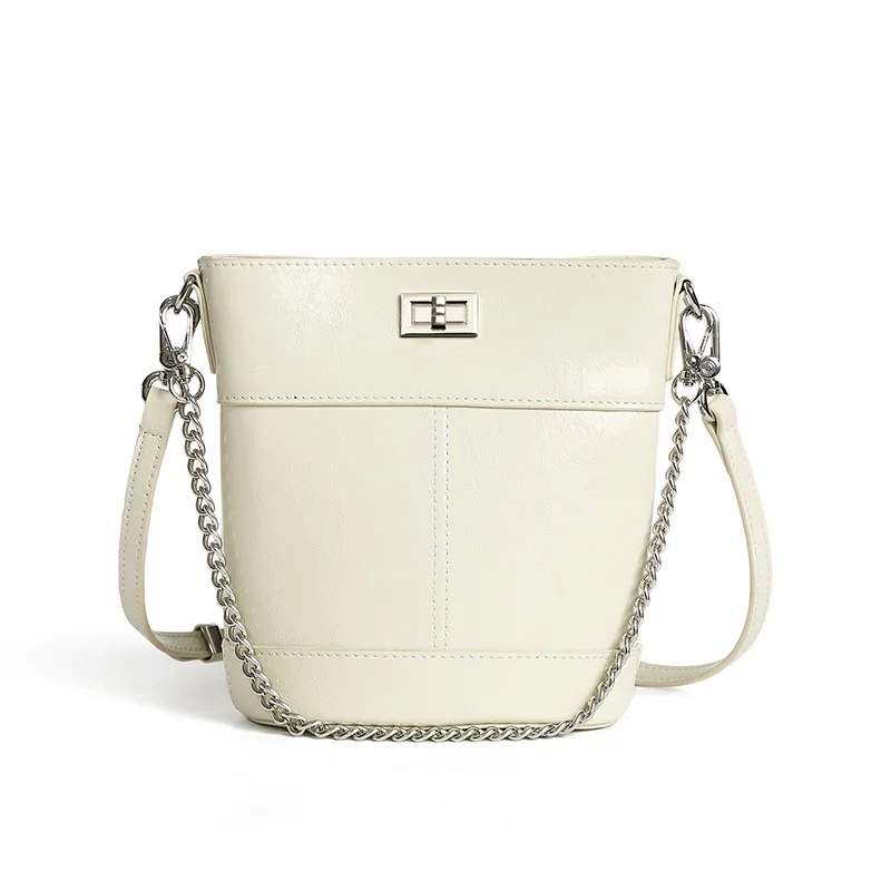 

2025 Popular Fashion First Layer Cowhide High-end Genuine Leather Crossbody Handheld Women's Bag Lock Buckle Bag