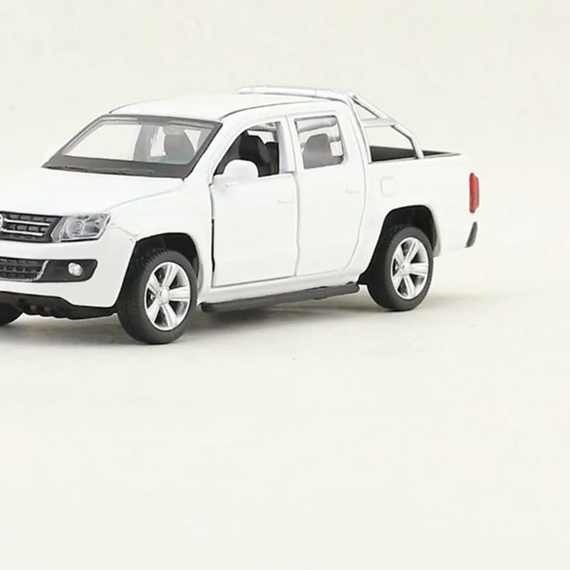 1/64  Amarok Pickup Truck Toy Car  Vehicle Model Miniature Free Wheel Diecast Metal Collection Gift For Boy Kid