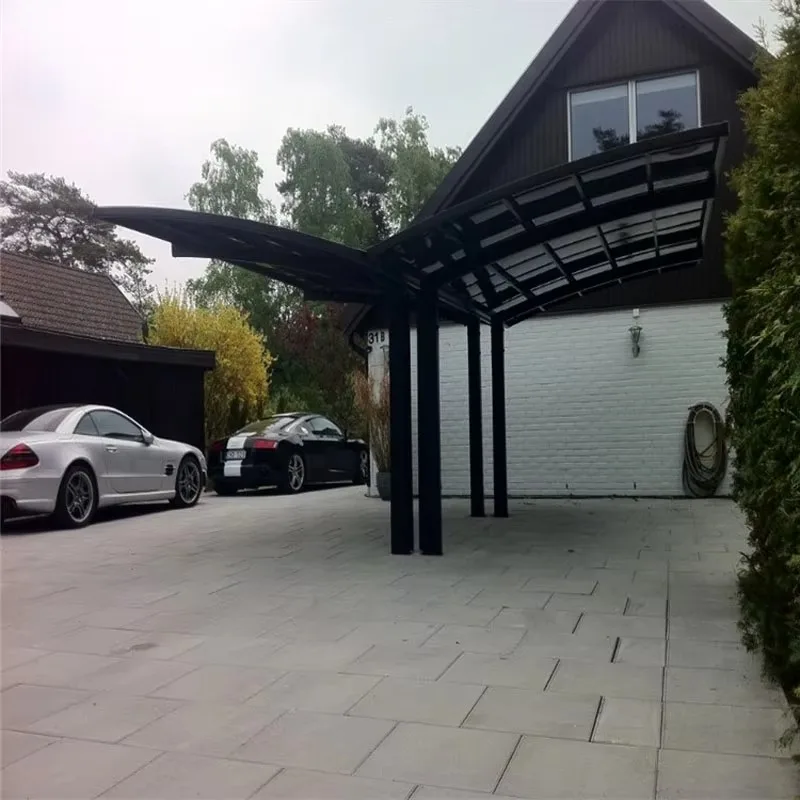 Durable Outdoor Polycarbonate Roof Aluminum Carport Custom Size High Strength Typhoon Resistant Rain And Sun Protection