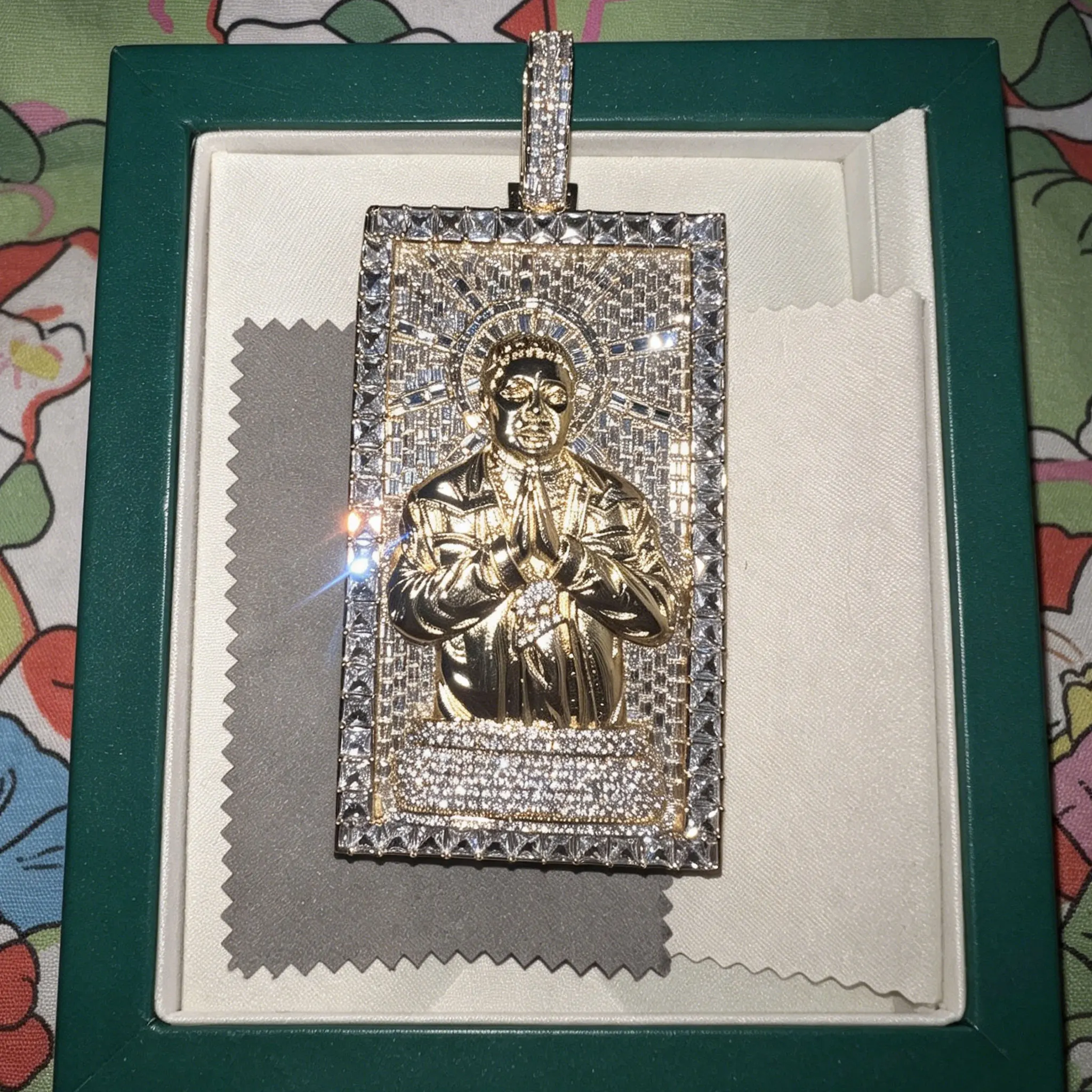 Shining square Zircon halo portrait pendant with hip-hop style that can be paired with Cuban chain fashion charm jewelry gifts