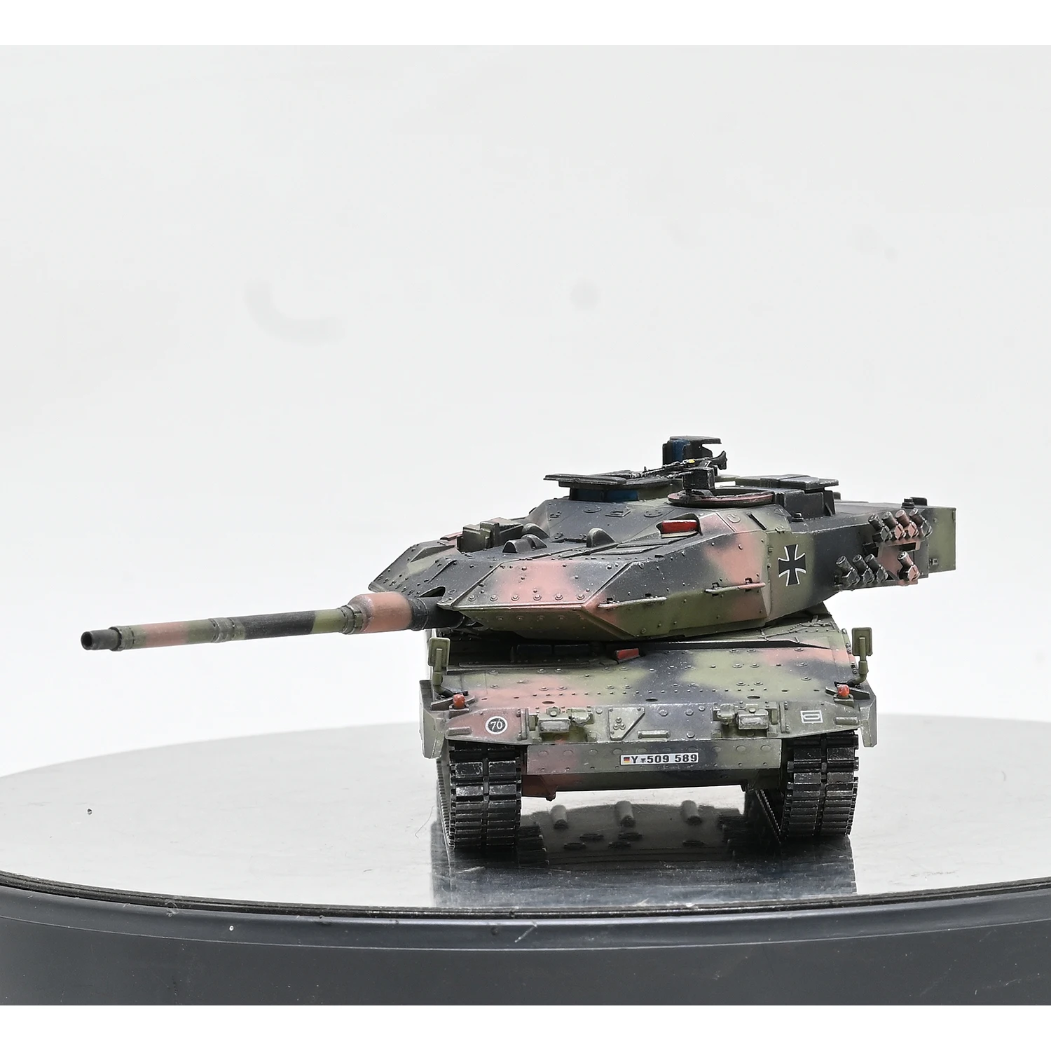 AM 1:72 Scale Plastic German Leopard 2A6EX Main Battle Tank Model Militarized Combat Track Type Classics Adult Gifts Toy Display