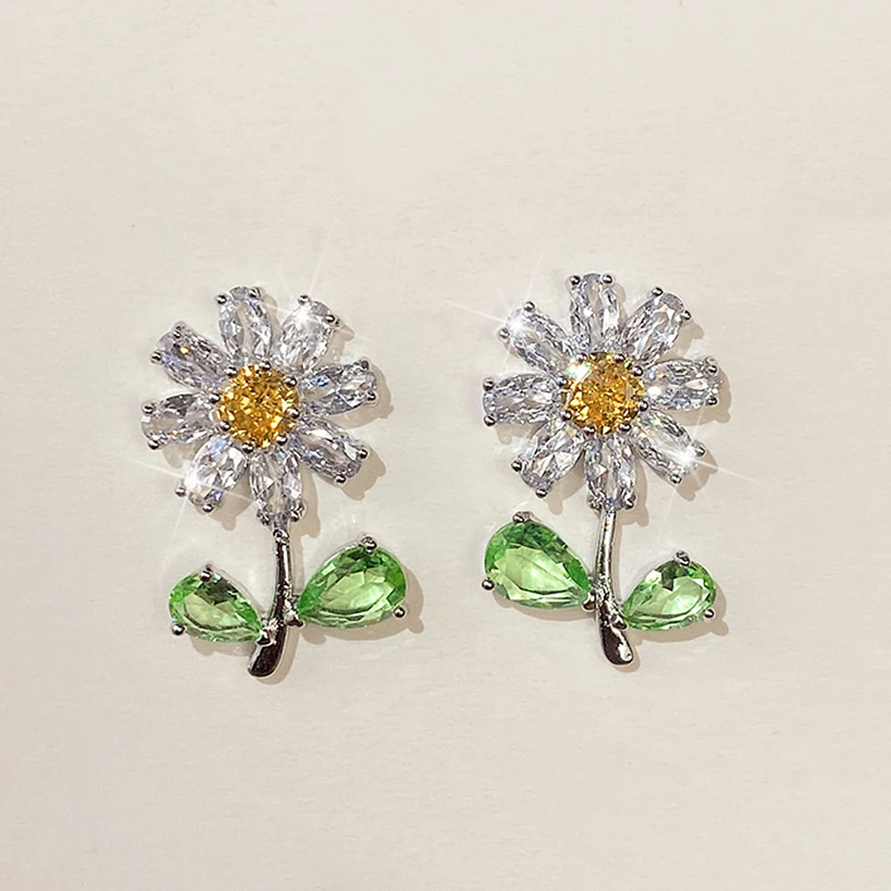 Huitan Women Daisy Stud Earrings with Green Leaf Yellow Flower Fancy Ear Accessories for Party Luxury CZ Earrings Trendy Jewelry