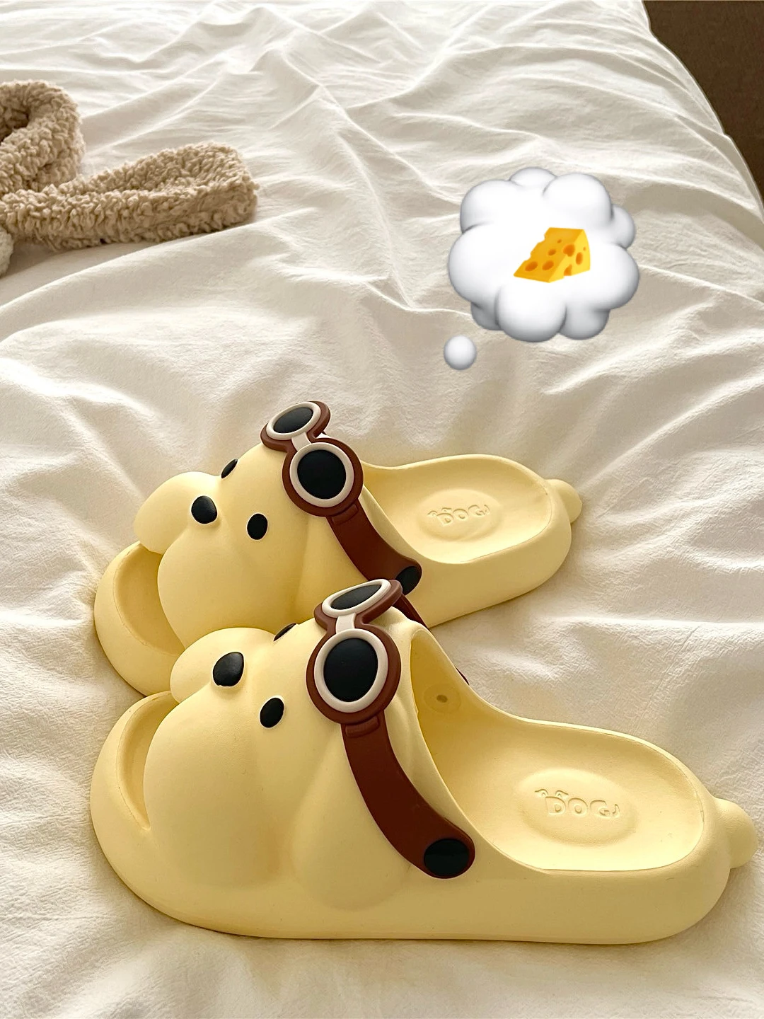 Cute Double-Wear Pilot Dog Slippers Women's Anti-Slip Breathable Sandals Thick Bottom Hole Hole Shoes Korean Style EVA Material