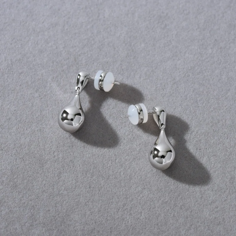 

Французские модные глянцевые серьги-иглы из серебра 925 пробы с каплями воды для женщин, нишевые винтажные уникальные трендовые изысканные аксессуары