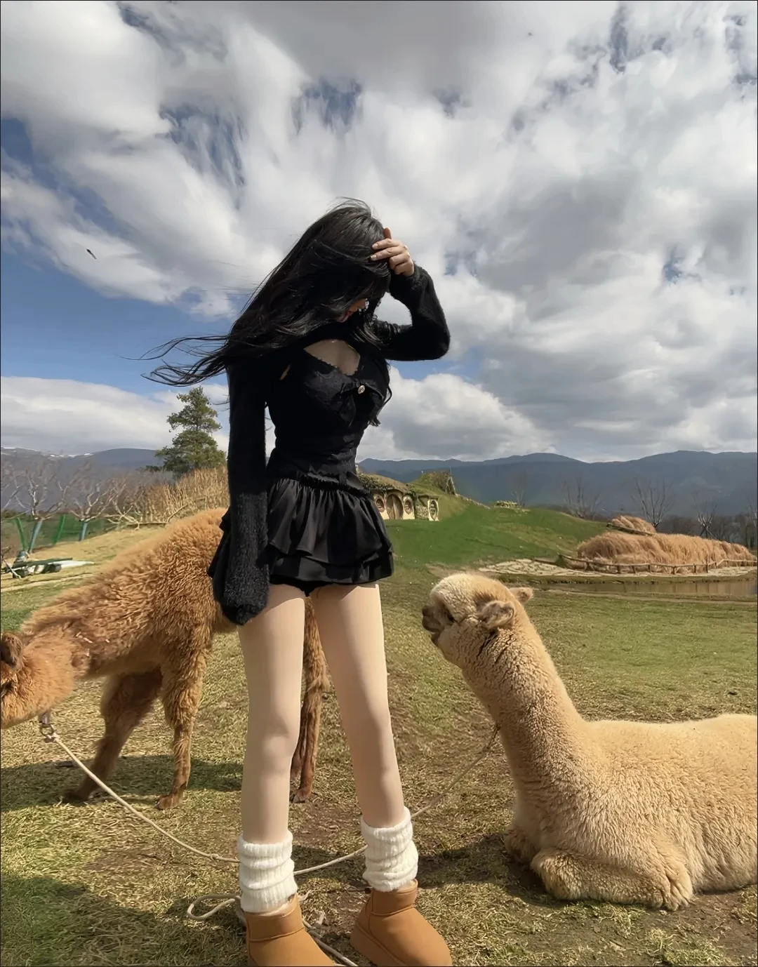 قميص قصير مرقع من الدانتيل بدون حمالات بلوزات نسائية سوداء Y2k + تنانير عتيقة على الطراز القوطي الشرير أطقم ملابس داكنة