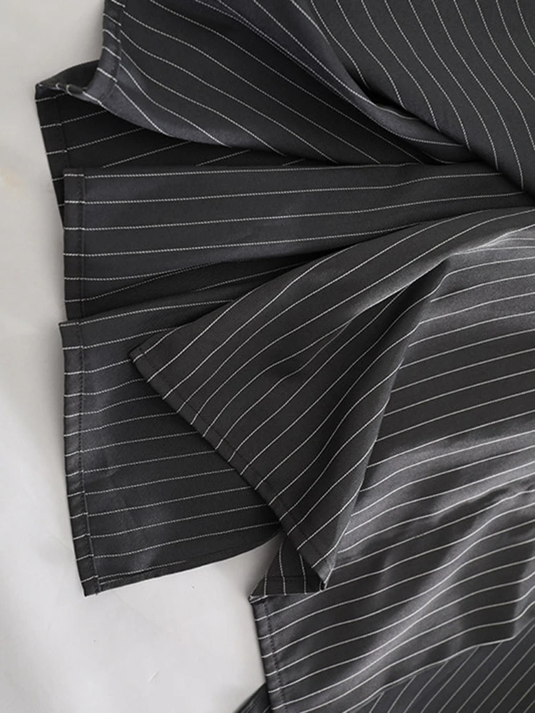 [EAM] High Waist Gray Striped Irregular Pleated Elegant A-line Half-body Skirt Women Fashion Tide New Spring Autumn 2026 1DJ7864