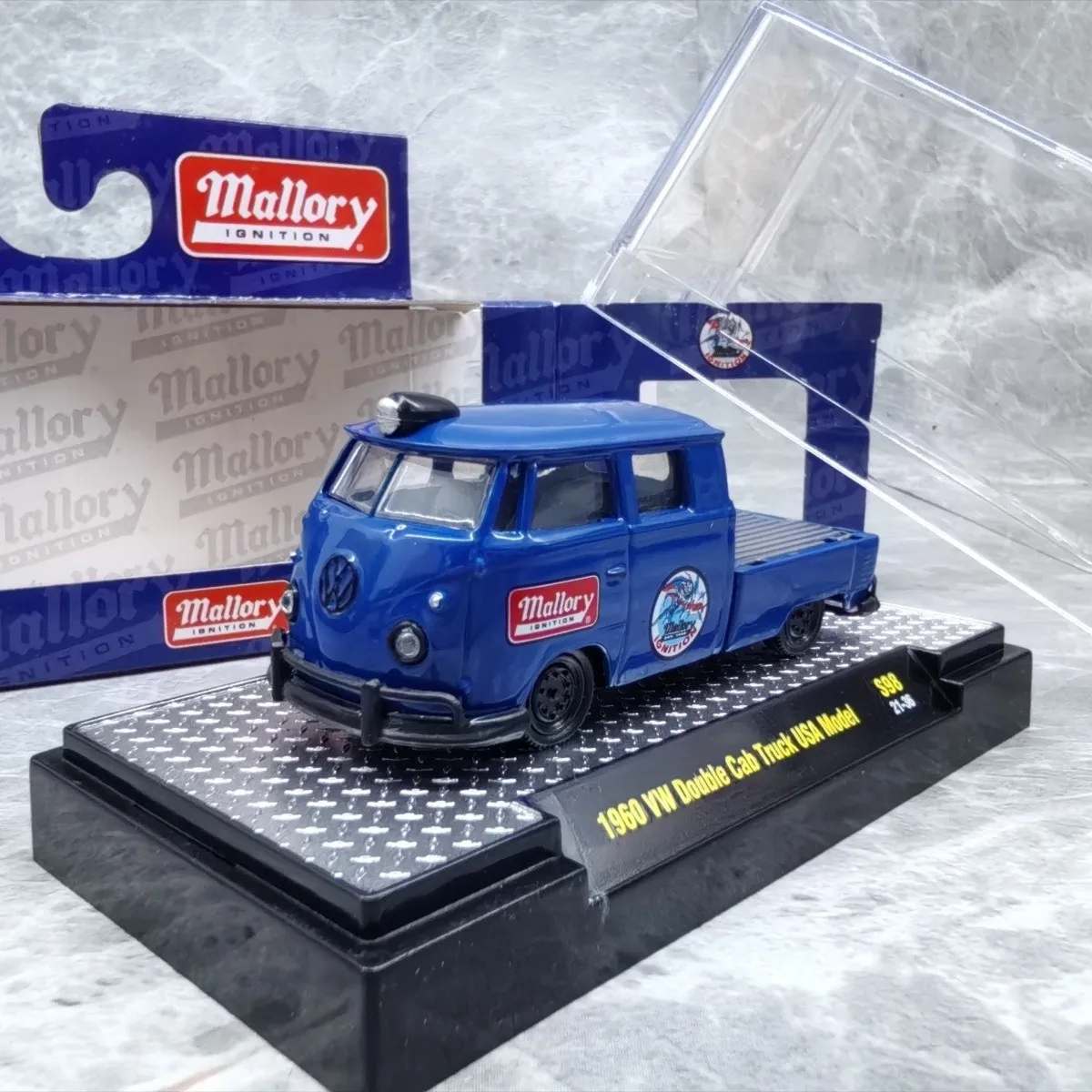 M2 1:64 1960 Volkswagen Delivery Van Usa Die-cast Truck Model