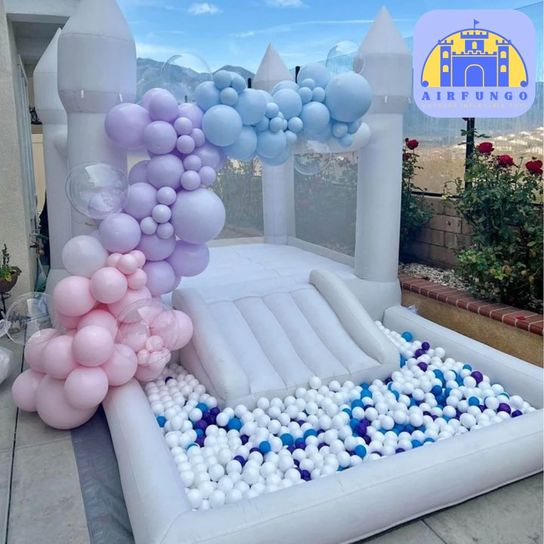 Kids 9x9x7ft Soft Play White Bounce House Met Glijbaan Ball Pit Party Maatwerk Opblaasbaar Mini Springkasteel Met Blower