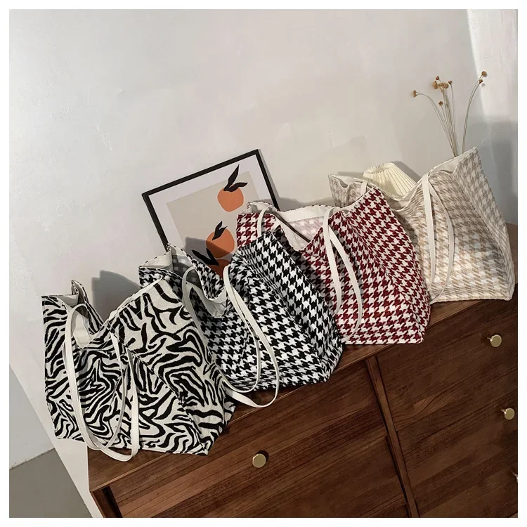 Big Tote Bag Women Bag Vintage High-capacity Shoulder Bags Houndstooth Hasp Soft Handbag Shopping Bag Korean Lady Handbag