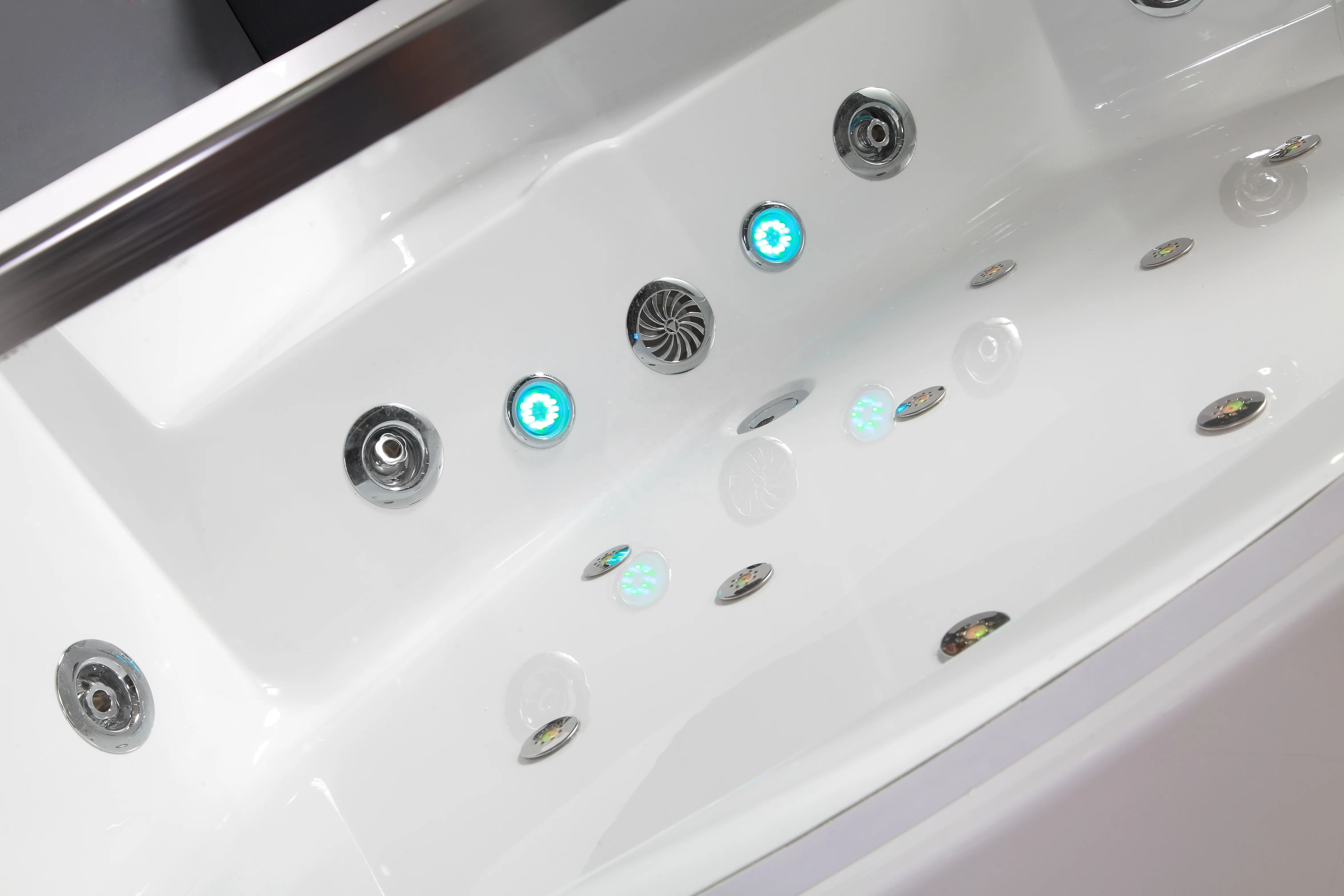 Hot Sale Bathroom Acrylic Tubs Corner Hydro Massage Jetted Bathtub With Tempered Glass And Copper Faucet