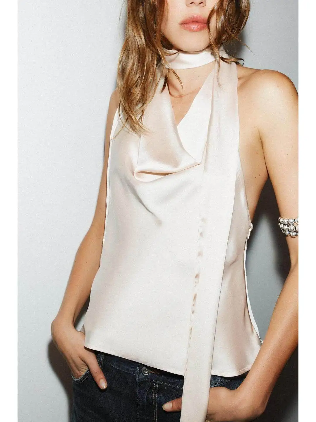 Fashionable Tassel Detail Backless Neckline Top Sexy Spring 2026 Women's Loose Fit Short Sleeve Casual Citywalk Wear