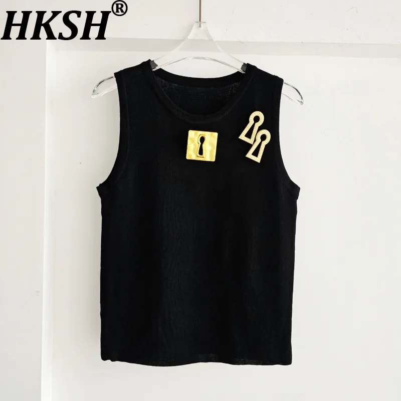 

Новая женская вязаная безрукавка HKSH 2026 Весна-Лето с круглым вырезом, без рукавов, с металлическим декором, приталенная, во французском стиле, элегантная, трендовая, модель HK18579