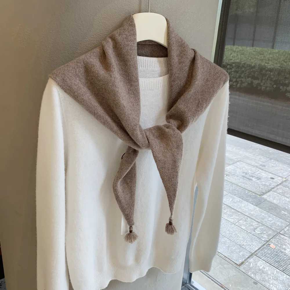 2026 Autumn and Winter New All-wool Triangular Shawl Women's Versatile Knitted Scarf Soft Waxy Warm Fringed Small Vest