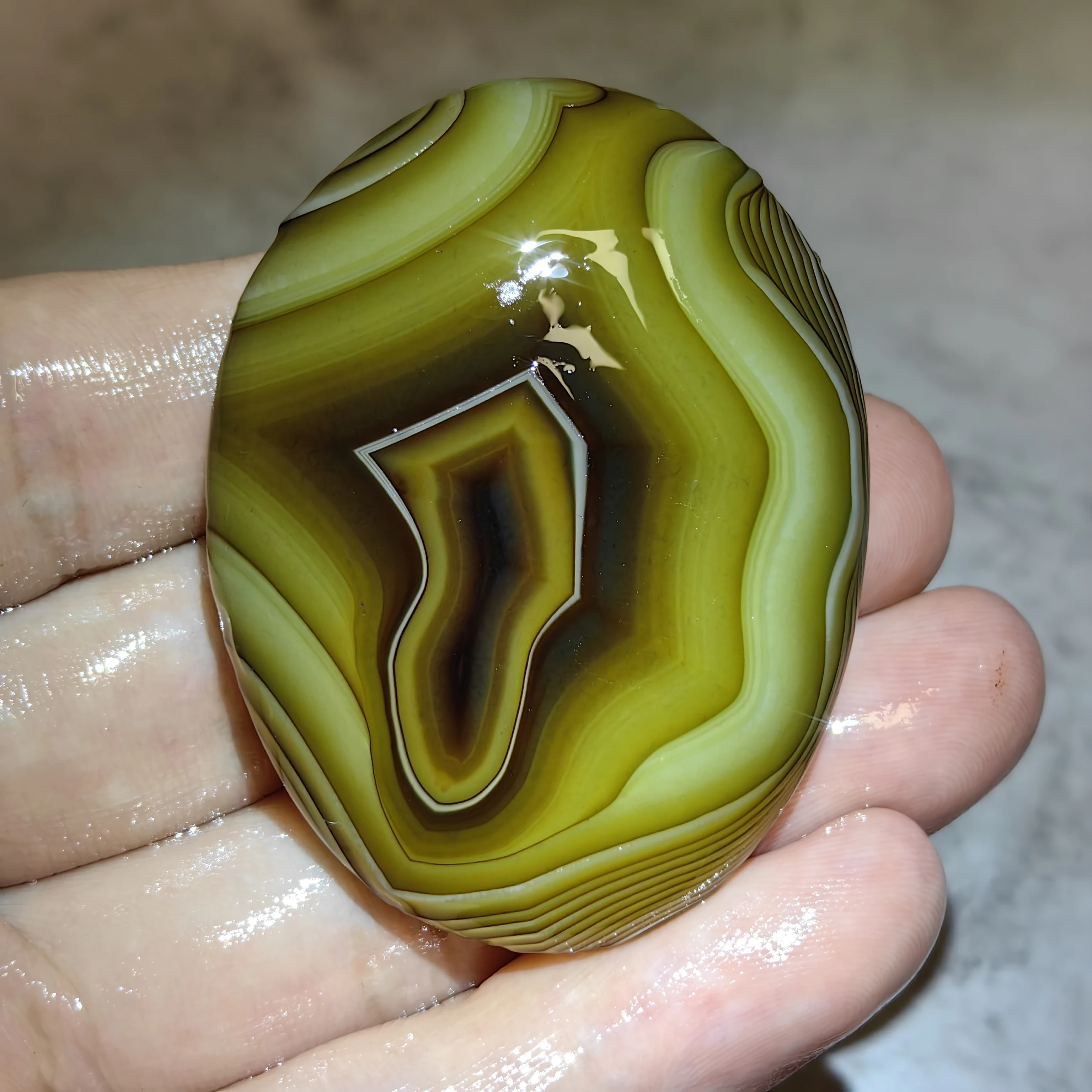 Pure Natural Gemstone Wishing Divine Eye Agate Palm stone Anti Evil Home Room Decoration Gift Witchcraft Altar Prayer Stone