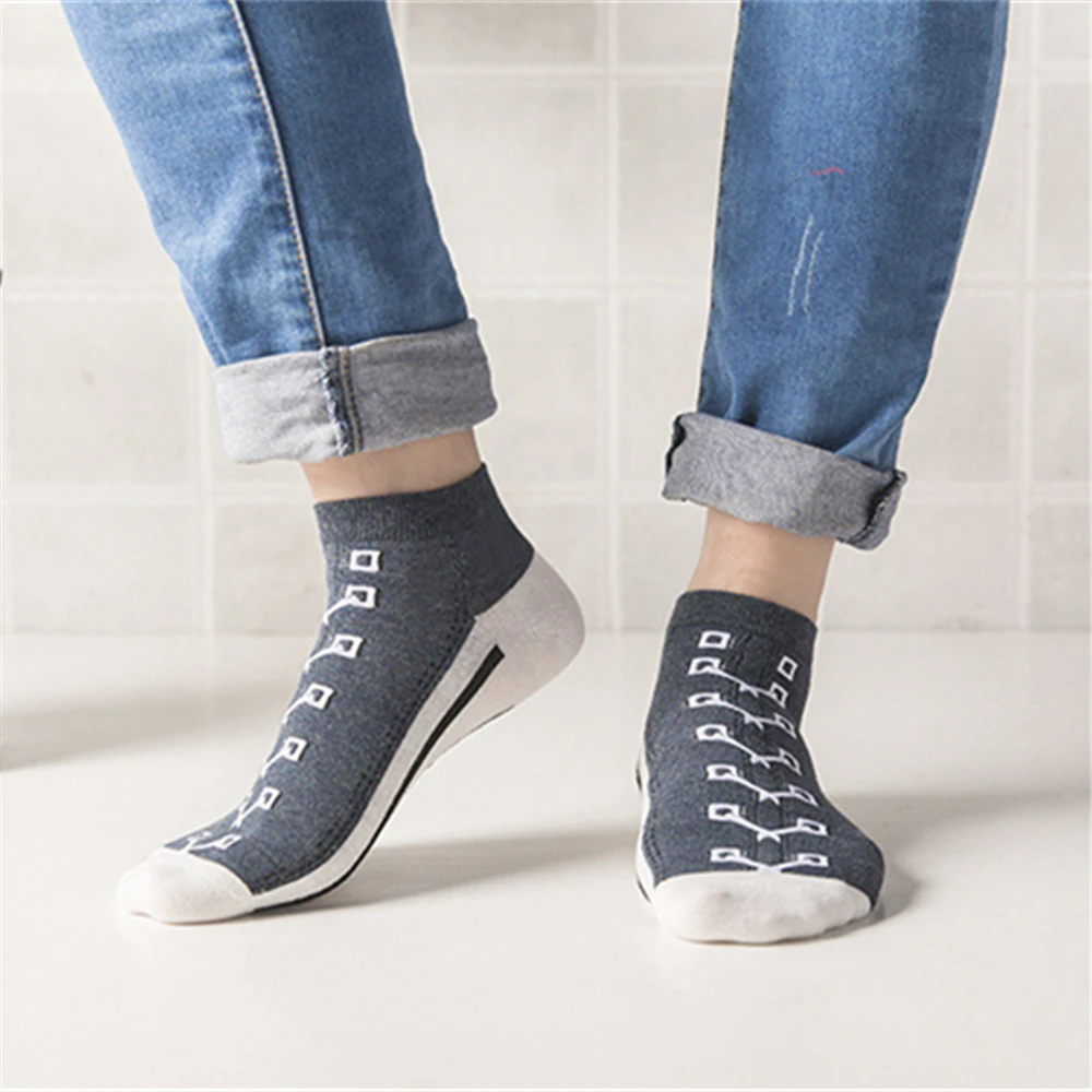 Nuove donne felici divertenti arte scarpe di tela calzini fantasia strisce moda uomo arte pantaloni a vita bassa coppie vintage caviglia corta Sokken