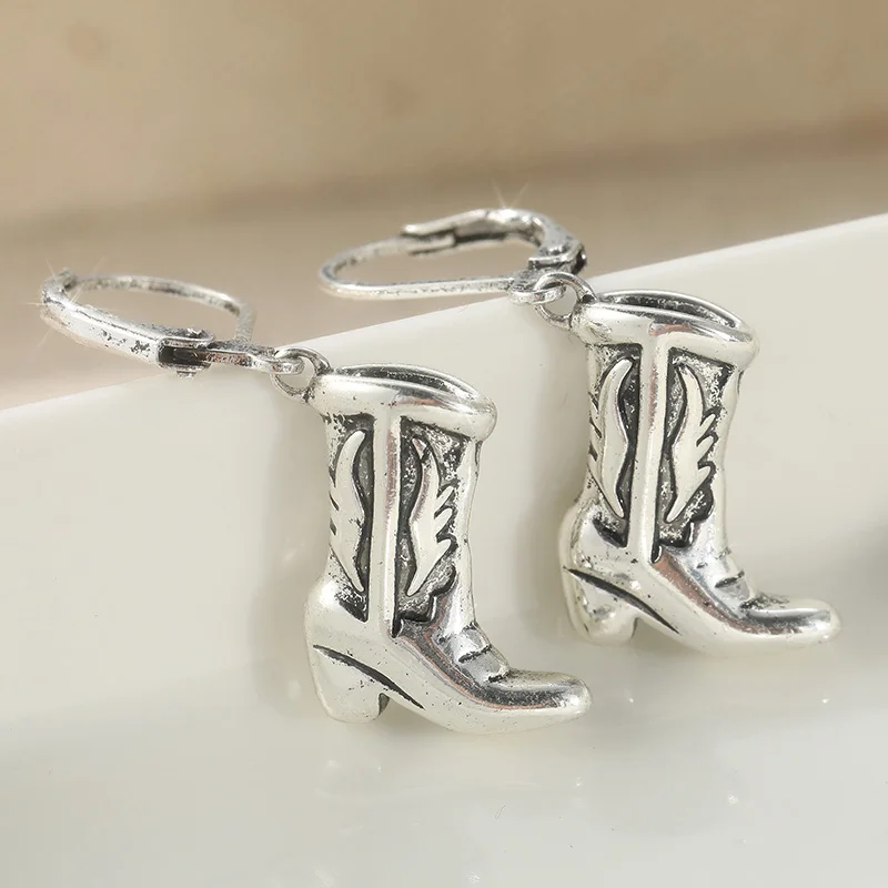 Creative Metal Cowboy Boot Silvery Plated Dangle Earrings For Women Fashion Vintage Pendant Earrings Exquisite Jewelry Idea Gift