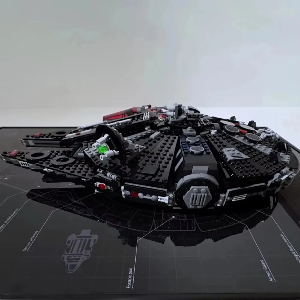 Model statku kosmicznego Dark Combat z 2025 roku, klocki konstrukcyjne, dekoracja, zabawka, prezent urodzinowy dla chłopca