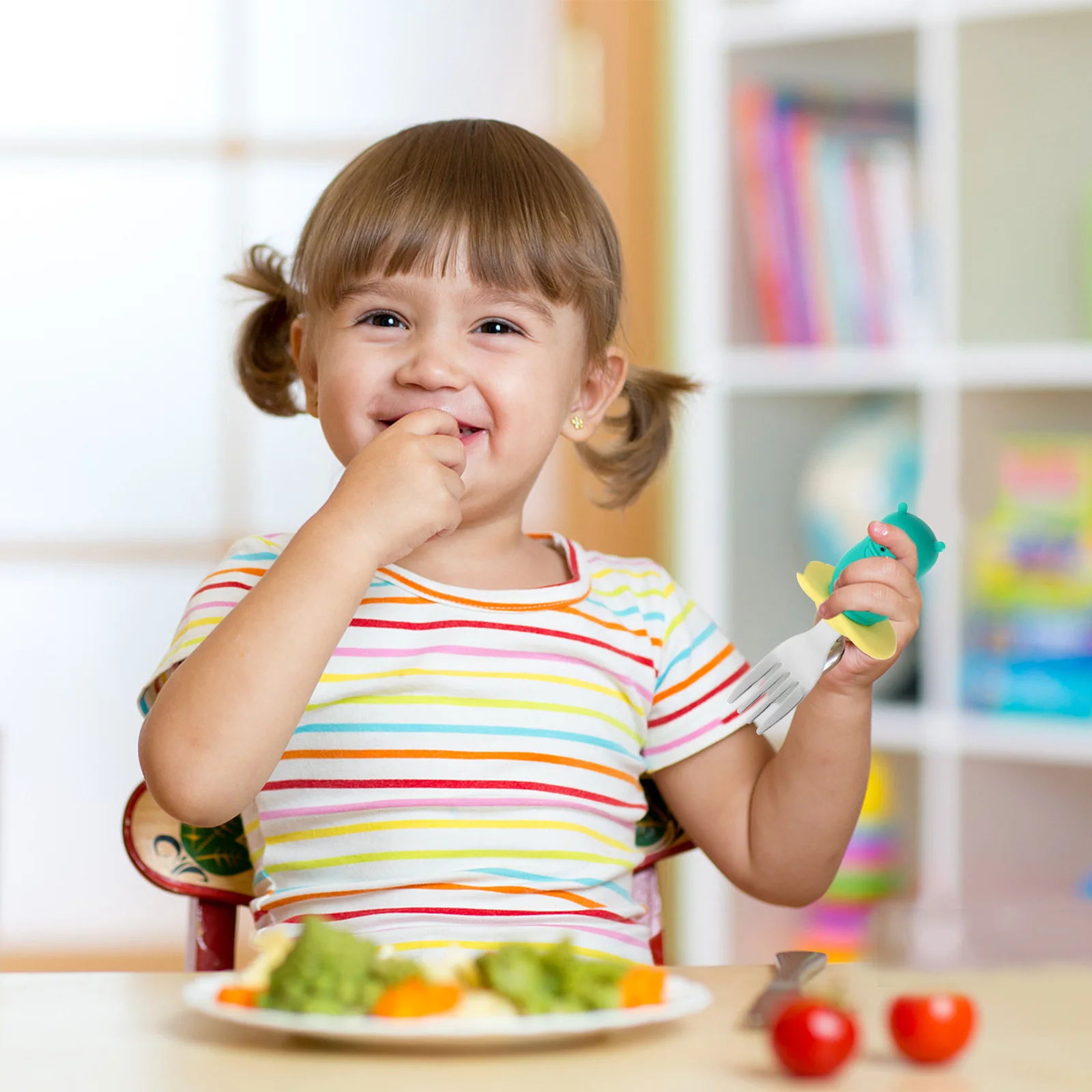 

1 комплект, обучающая посуда для детей, ложка, вилка из нержавеющей стали, посуда для малышей, нескользящая ручка, детский безопасный силиконовый материал для столовой