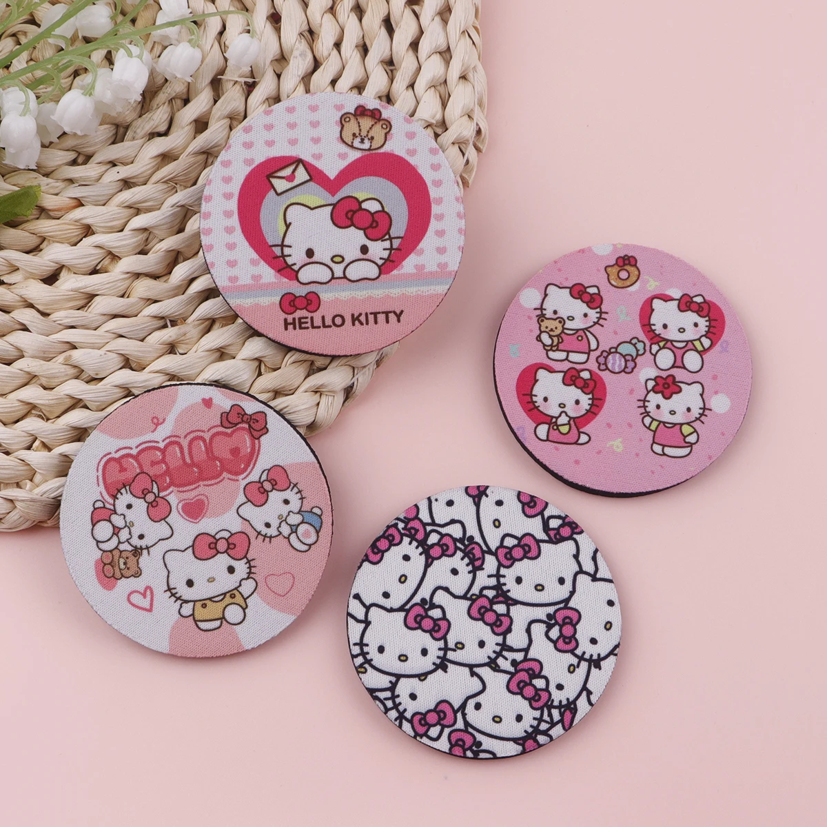 

2 шт., кавайные аниме, автомобильные подставки для чашки с водой, противоскользящие прочные универсальные подставки, принадлежности для украшения салона автомобиля