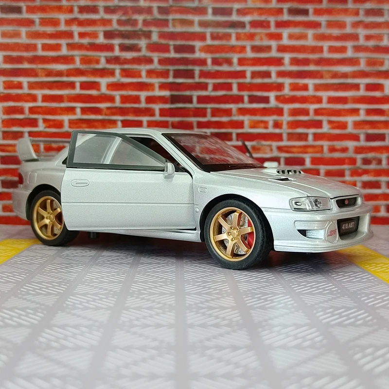 1:32 Subaru alloy supercar children's toy car model pull back acousto-optic car door and hood trunk can be opened  rich details