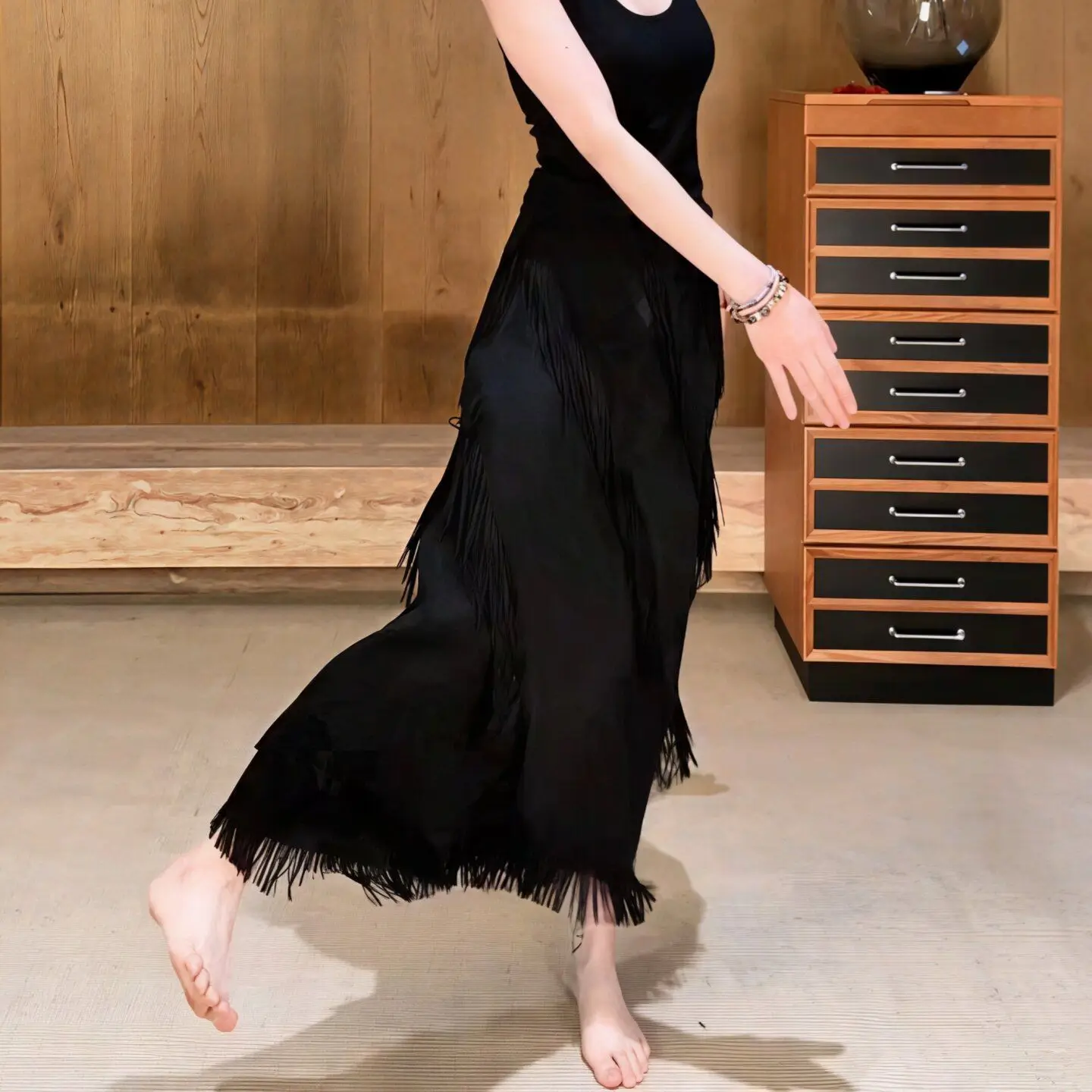 Niche black design fringed skirt 2026 new summer fashion cross-show thin skirt long hanging feeling