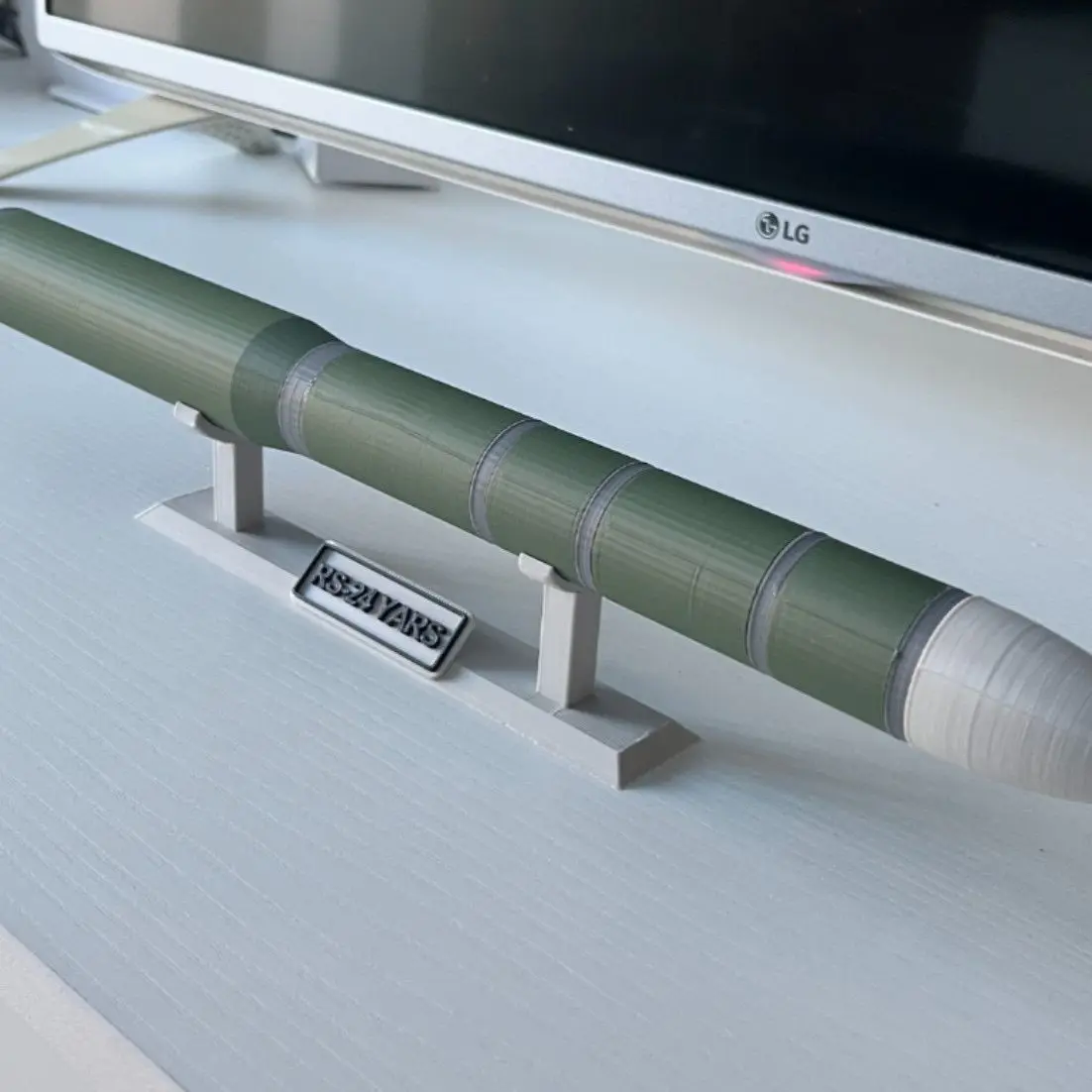 

40-сантиметровая 3D-печатная статическая модель ракеты RS-24 YARS ICBM, коллекционная игрушка для настольного декора в военном стиле