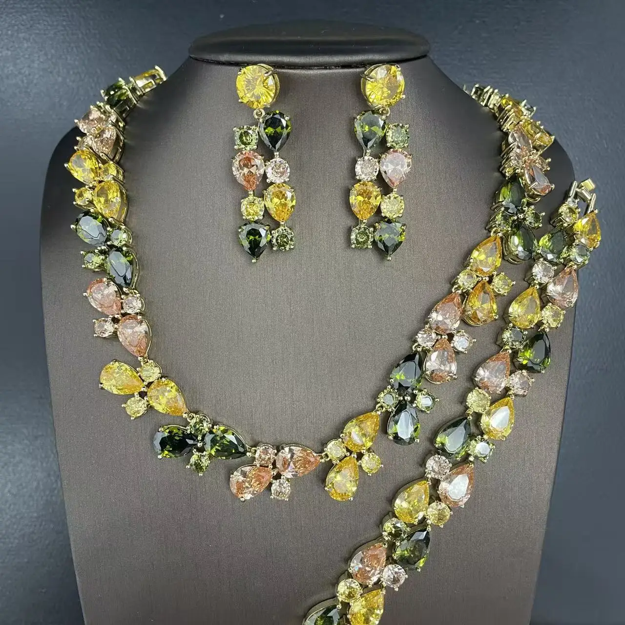 HIBRIDE Popular New Deluxe Colorful 3-Piece Necklace Earrings and Bracelet Women's Jewelry Wedding Travel Birthday Gift S-1286