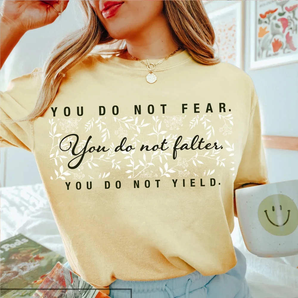 النساء التي لا تتناثر. لا تحتاج إلى تي شيرت، تي شيرت بعض اقتباسات، بعض البضائع، تي شيرت A Court of Thorns and Roses، SOME ti