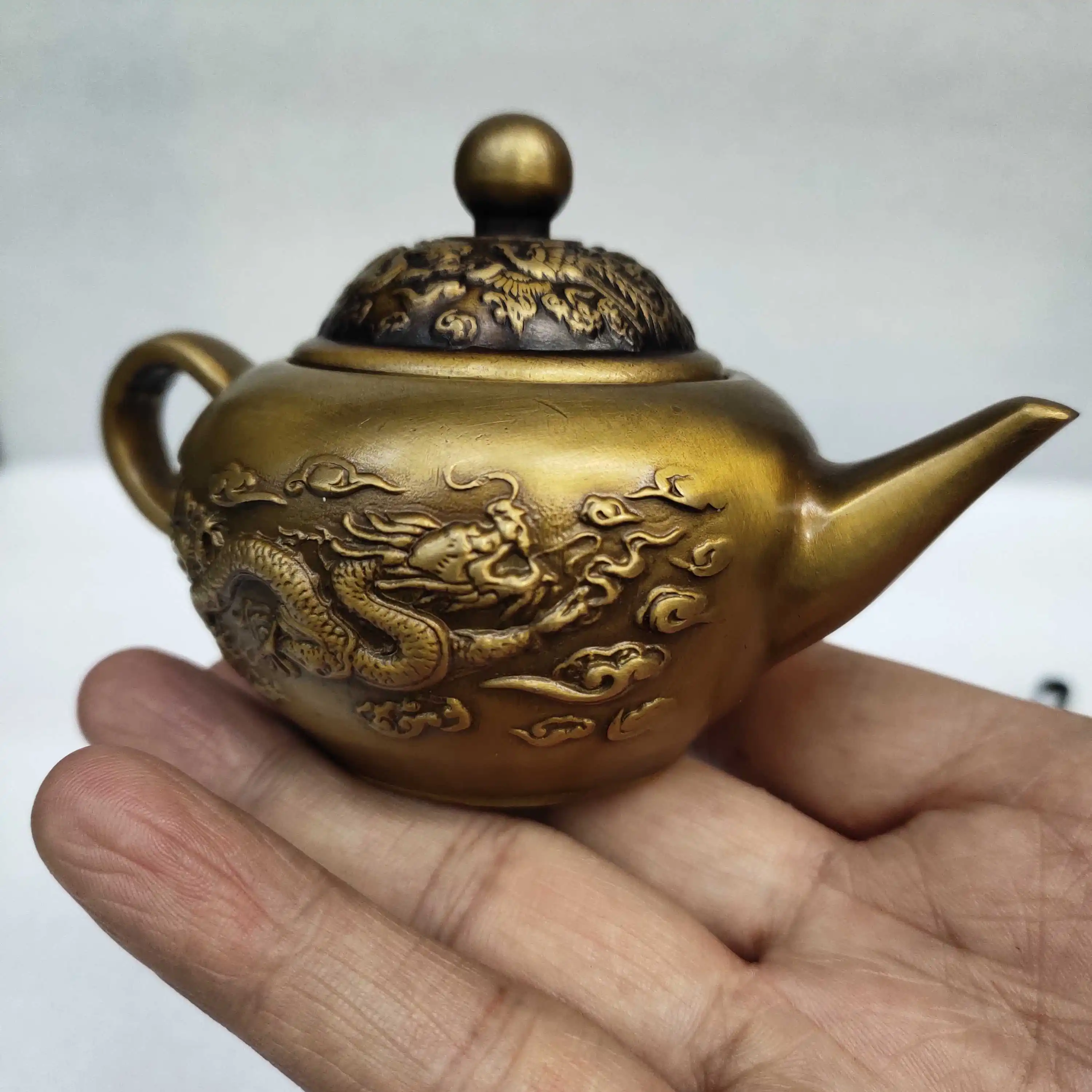 Brass dragon and phoenix wine jug, kettle, handle pot, Qianlong year, Seiko home decorations