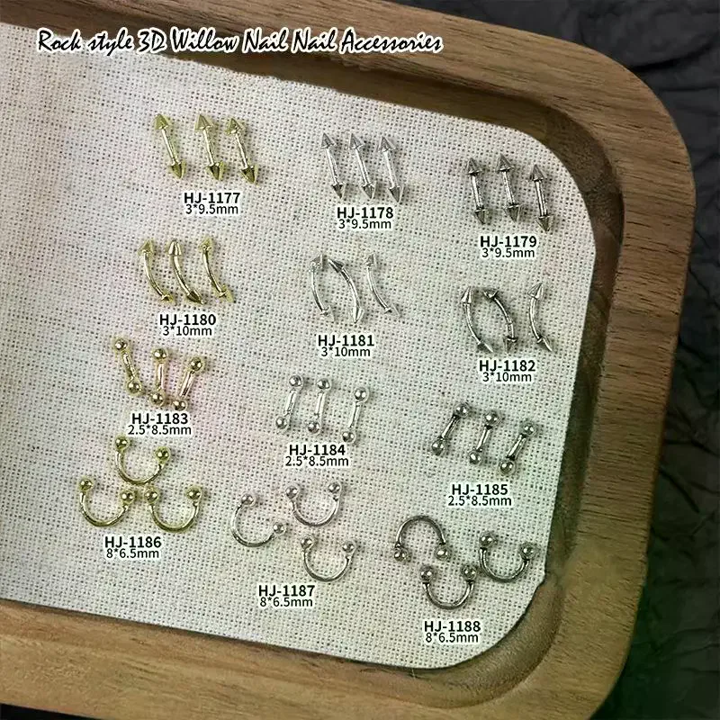 20 pezzi di ciondoli per unghie design stile punk parti per unghie borchie in lega oro argento curva freccia rivetto decorazione unghie accessori per arte