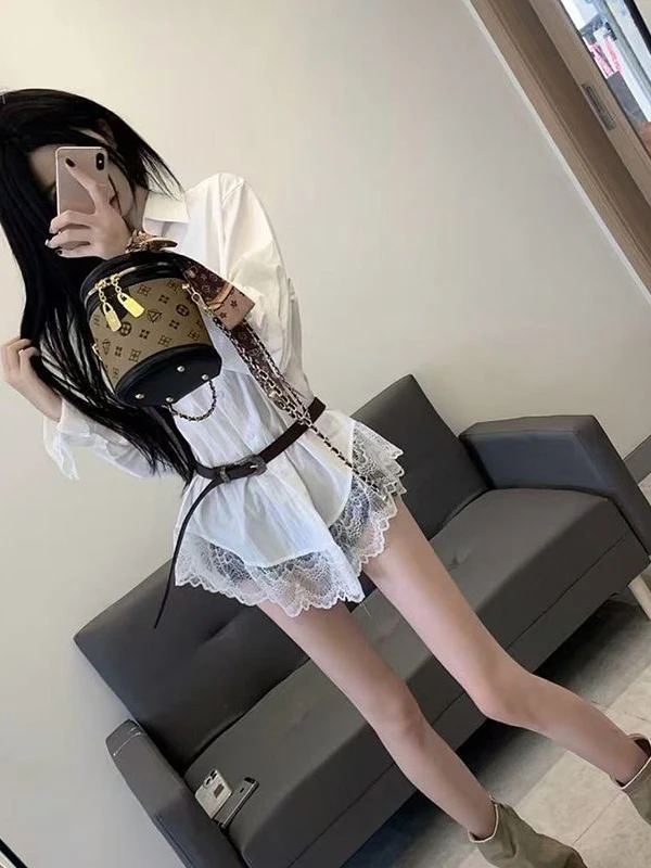 

Белое платье с длинными рукавами, отложным воротником и поясом, асимметричным подолом, в стиле Spicy Girl, женское, свободного кроя, из полиэстера, в виде рубашки