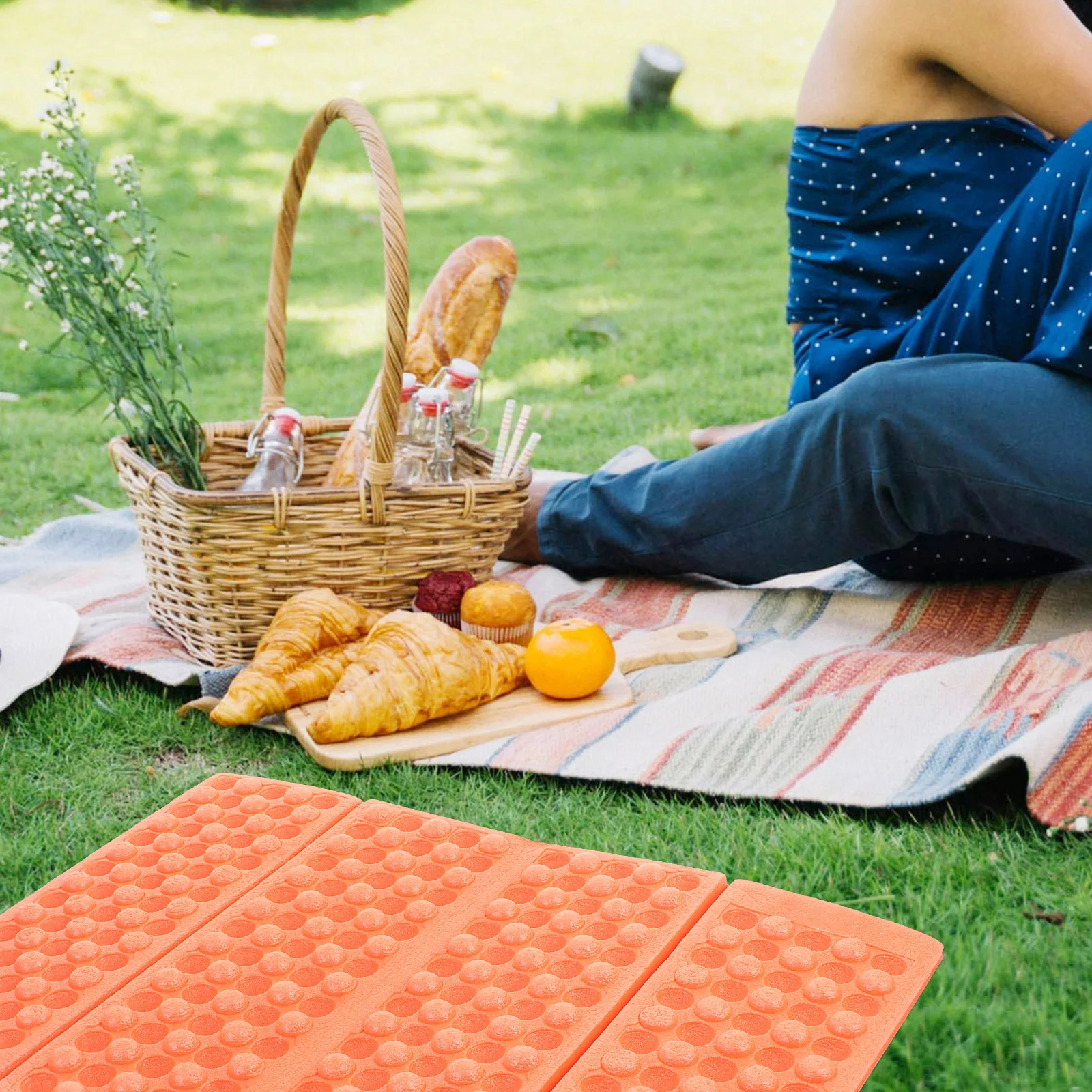 

Portable Camping Sitting Pad Foldable XPE Foam Lightweight Waterproof Black Picnic Mat Travel Outdoor Family Use Mini Size