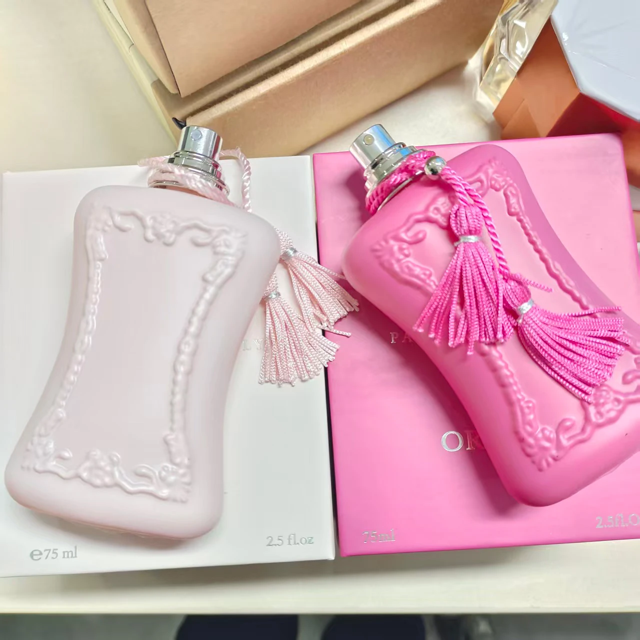 

DELI.N.A Elegant Pink Bottle with Tassel Perfume Sophisticated Feminine Scent for Daily Wear New Two-Part Fragrance