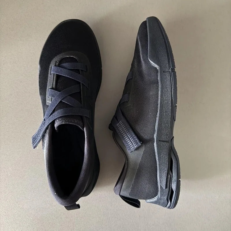 2026 Hot Sale Sports Shoes Man Unisex Athletic Mens Shoes Big Size 46 Indoor Gym Shoes For Men Hook & Loop Man Gym Training Shoe