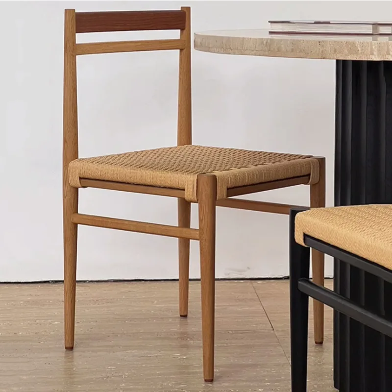 Aksamitne krzesło Drewniane krzesła kuchenne Design Wygodna komoda Sklep wygody Relaksujące Rustykalne Sillas Para Eventos Długie luksusowe