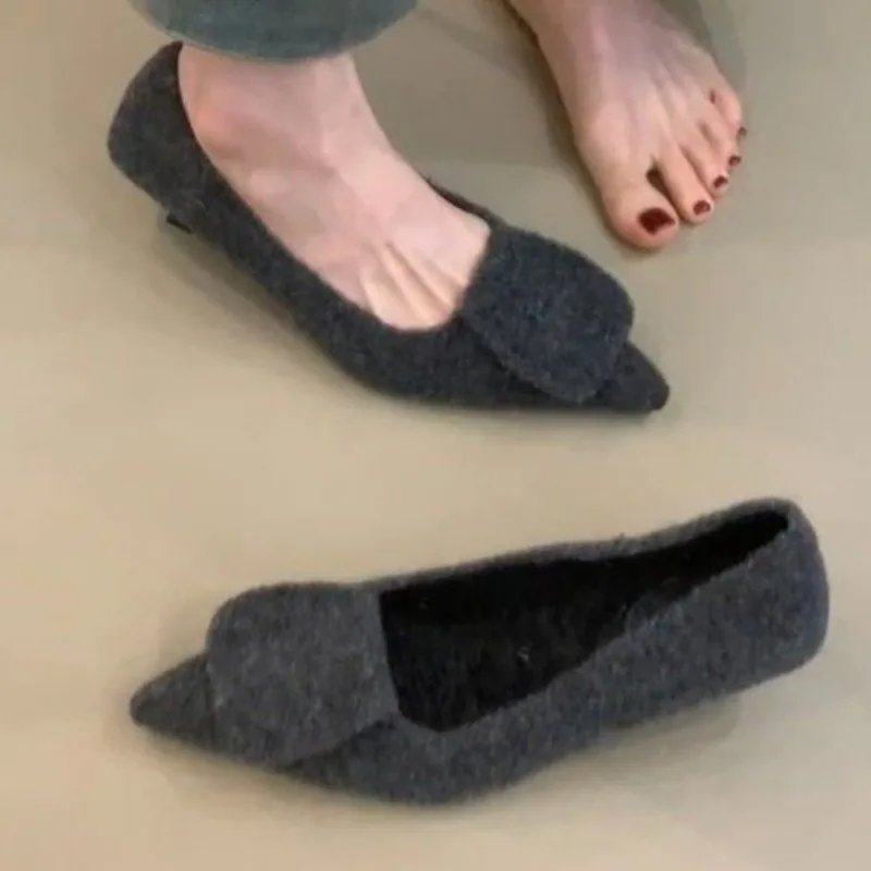 جديد أزياء المرأة الجلد المدبوغ عارضة الكعب الخنجر 2025 العلامة التجارية مصمم الربيع عالية الجودة فستان حفلة المرأة عالية الكعب حجم كبير