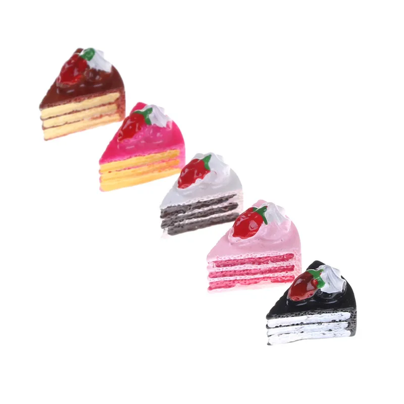 5Pcs Strawberry Cakes Miniature Food Models Dollhouse Accessories