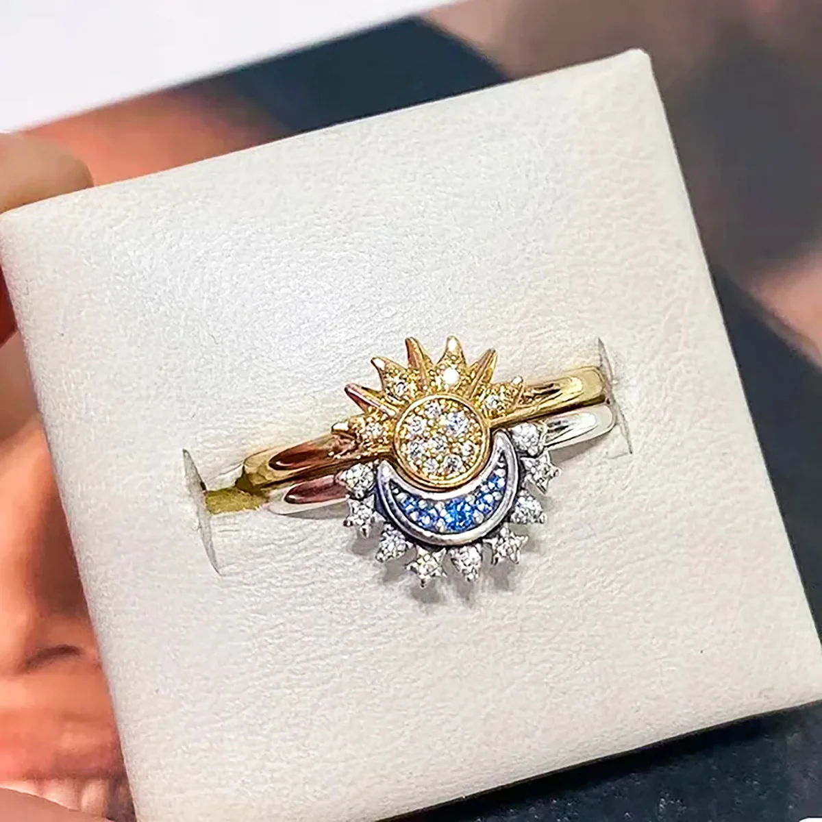 Summer Men's And Women's Fashion Sun Moon Star Ring Minimalist Design Elegant Shining Ring Party Accessories Gift Couple Ring