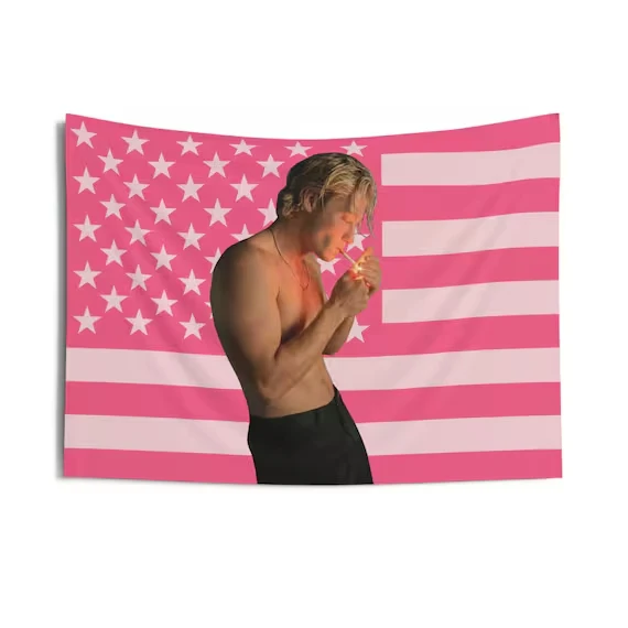 Pink US Flag-Style Tapestry Featuring A Fun Blonde Man Design – Retro Y2K Aesthetic Wall Decor Bedrooms, Living Rooms, and Dorms